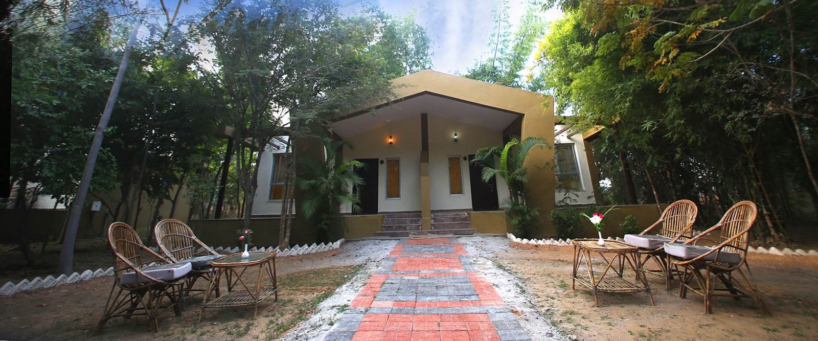 Mogli Resort Bandhavgarh